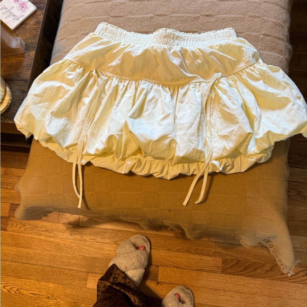 Cream Ruffled Skirt - Picture 4 of 5